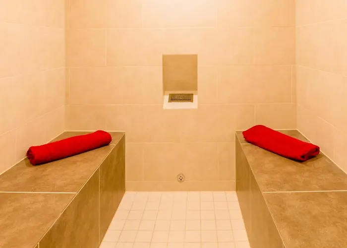 Michels Hanseatic Отель