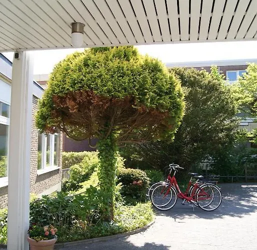 Michels Hanseatic Отель 4*